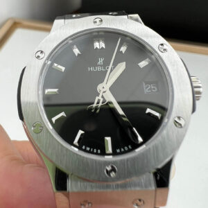 Hublot Classic Fusion 581.NX.1171.RX 33MM Quartz HB Factory Black Dial Replica Watch