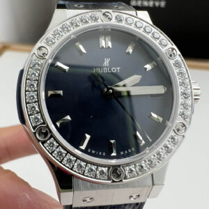 Hublot Classic Fusion 33MM Quartz Movement HB Factory Blue Strap Replica Watch