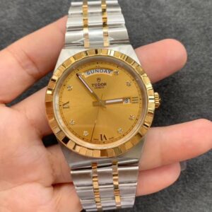 Tudor Royal M28603-0006 V7 Factory Champagne Dial Replica Watch
