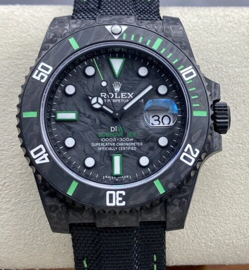 rolex-submariner-diw-customized-vs-factory-carbon-fiber-case