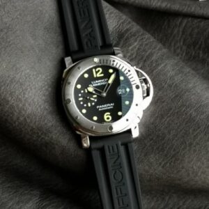 Panerai Submariner PAM01024 VS Factory Solid Case Back Replica Watch - Best Quality Replica Watches UK Swiss Watch Brands 1:1 Replica Fake Watch
